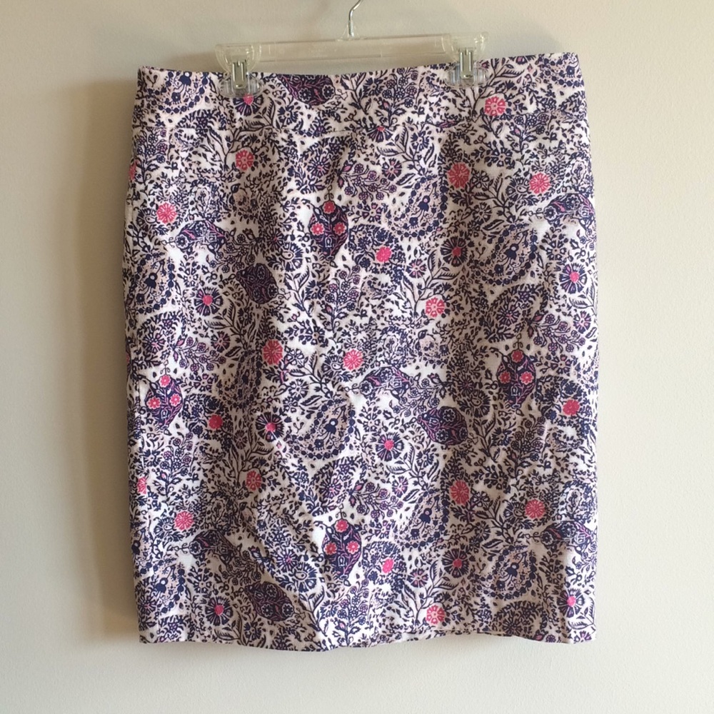 Flower pattern skirt